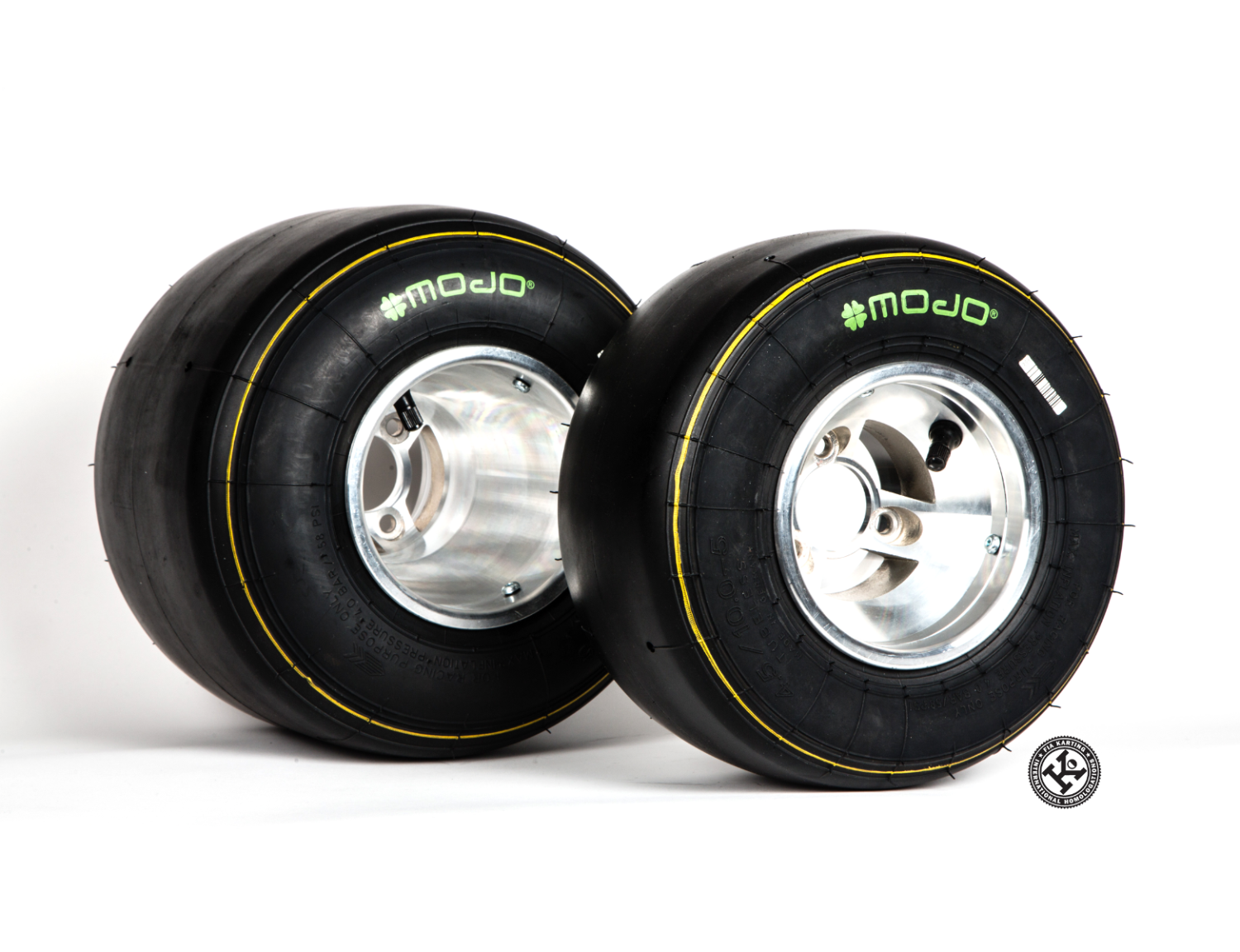 Mojo D5 CIK Reifensatz (2x 10x4.50-5/2x 11x7.10-5)